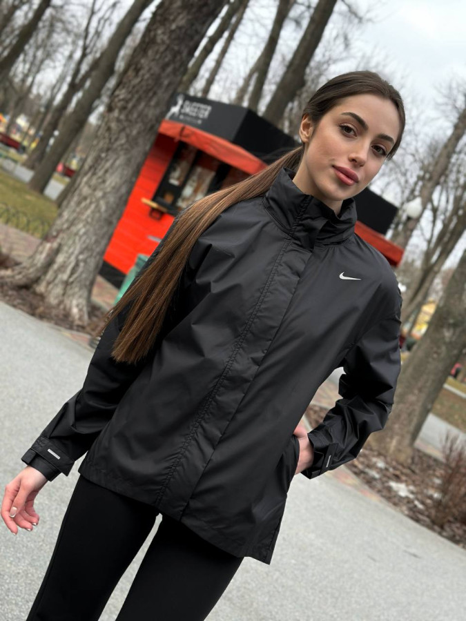 Nike Repel — коли вода програє тканині