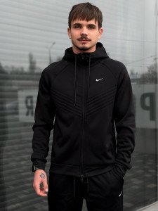 Nike Therma Sphere: технологія терморегуляції для активних тренувань у холодну погоду