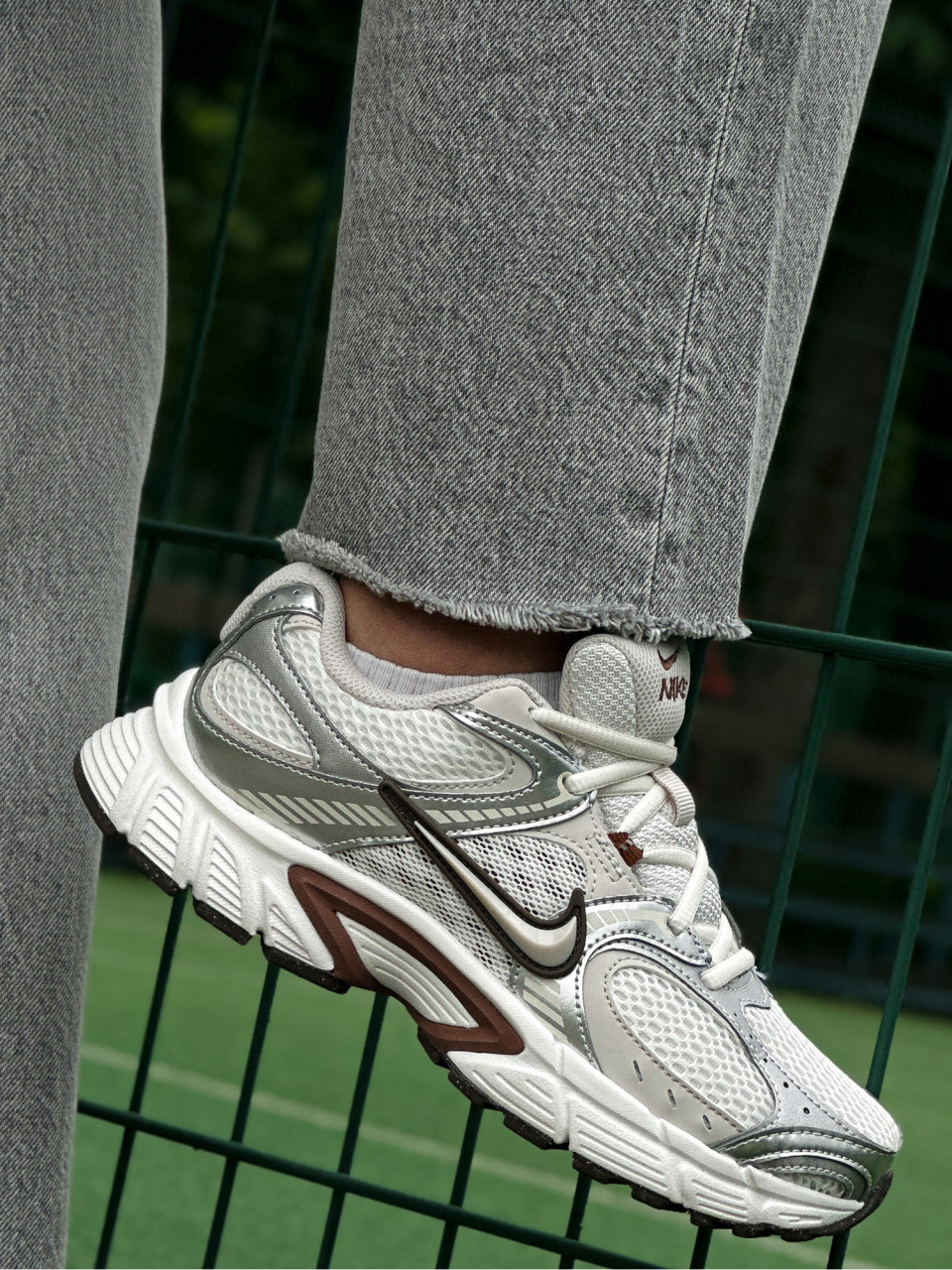 КРОСІВКИ W NIKE V5 RNR