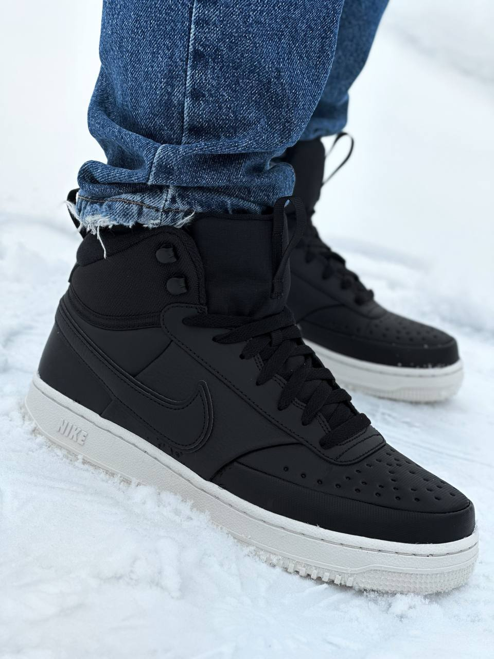 КРОСІВКИ NIKE COURT VISION MID WNTR