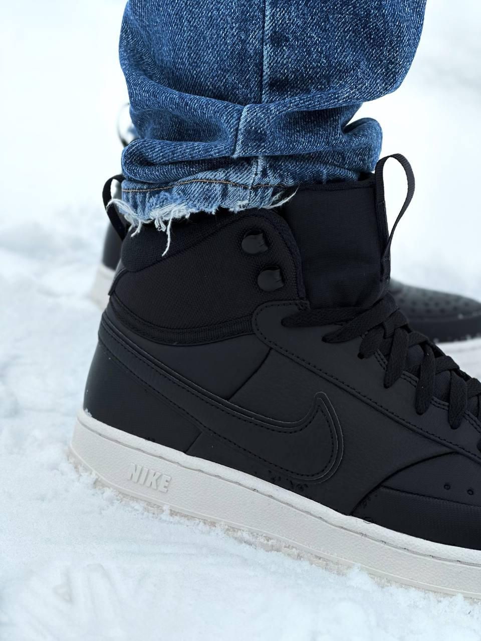 КРОСІВКИ NIKE COURT VISION MID WNTR