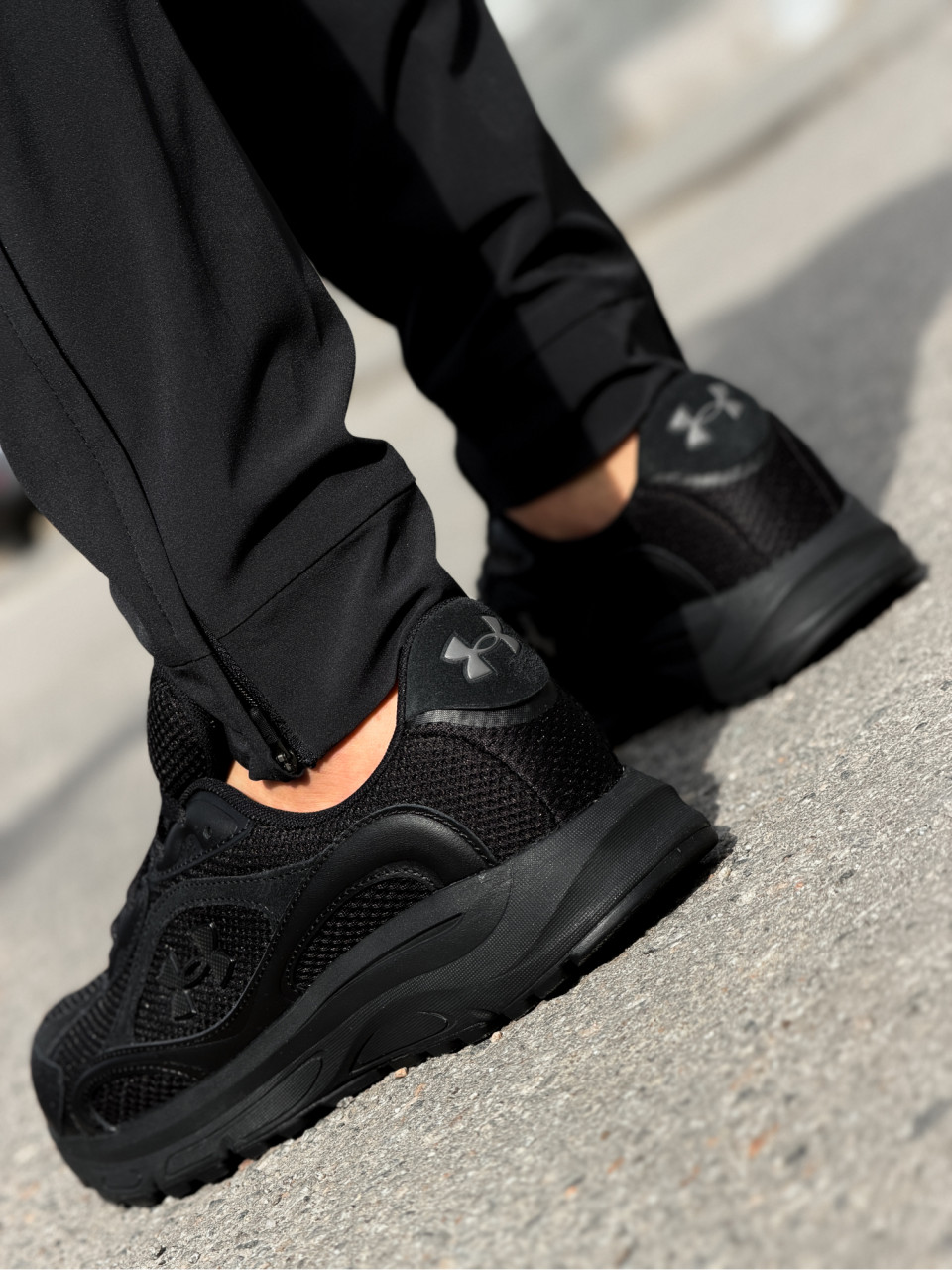 Кросівки/UA Tech Runner