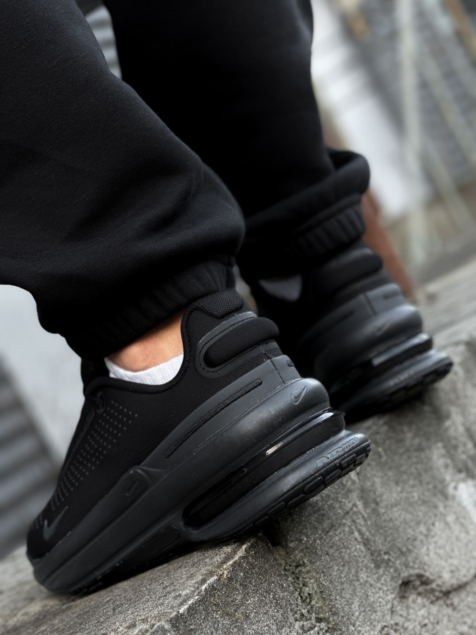 КРОСІВКИ W NIKE AIR ZOOM UPTURN SC