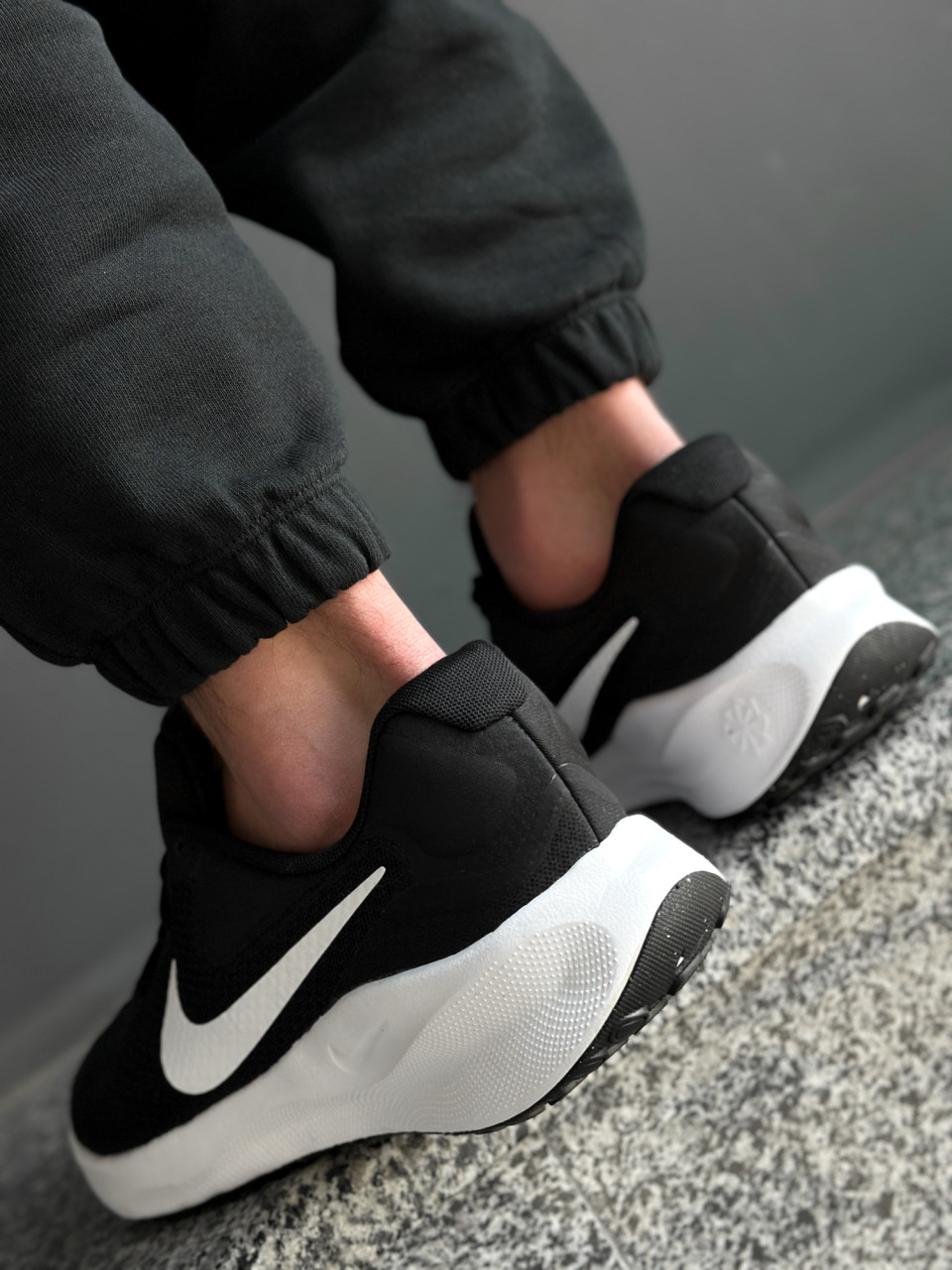 КРОСІВКИ NIKE REVOLUTION 7