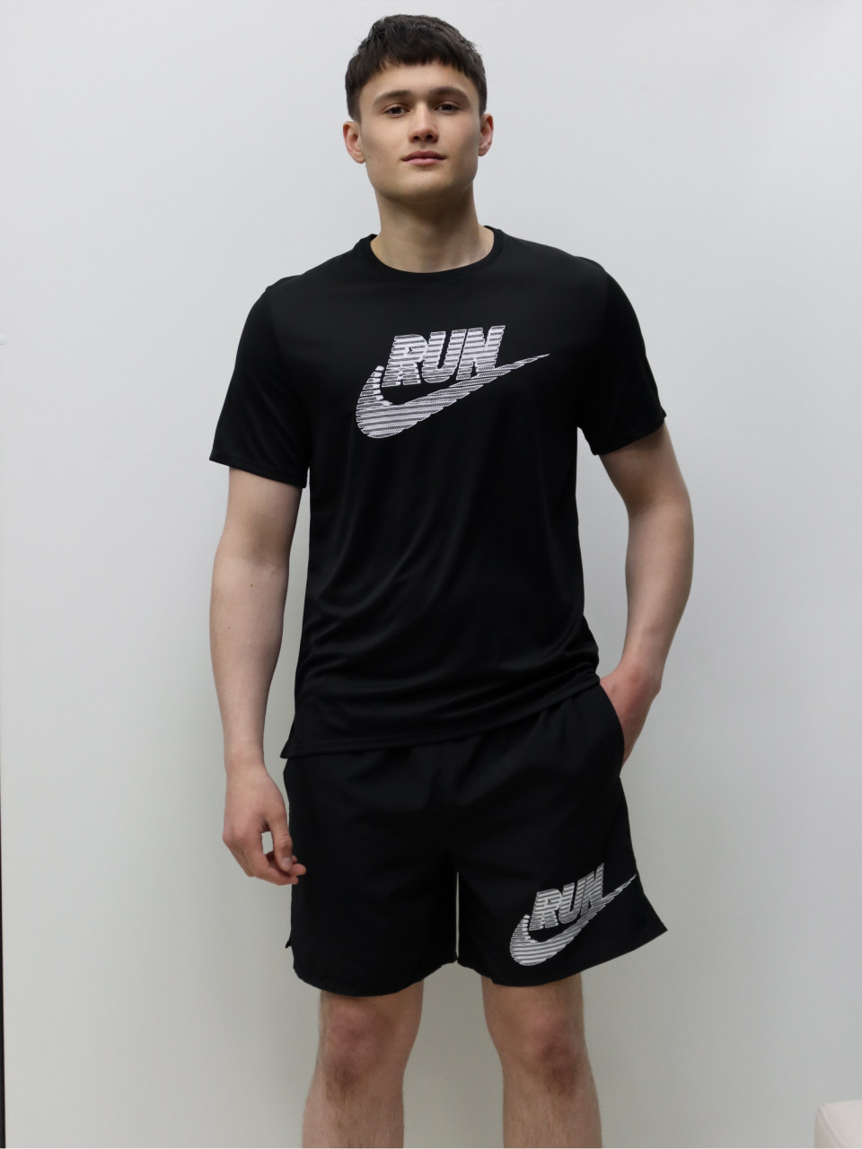 КОМПЛЕКТ ФУТБОЛКА ТА ШОРТИ M NK RUN ENERGY MILER SS