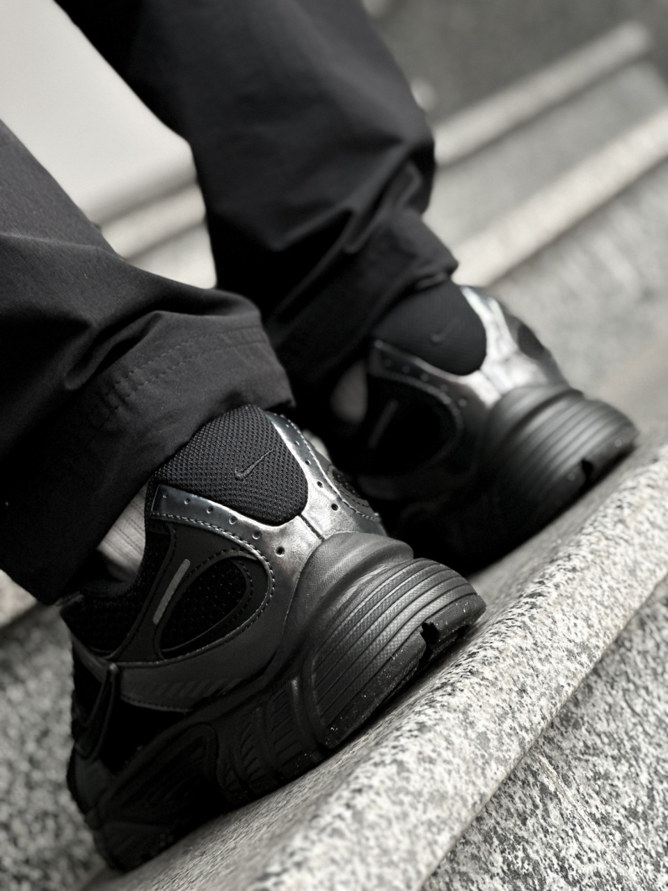 КРОСІВКИ NIKE V5 RNR