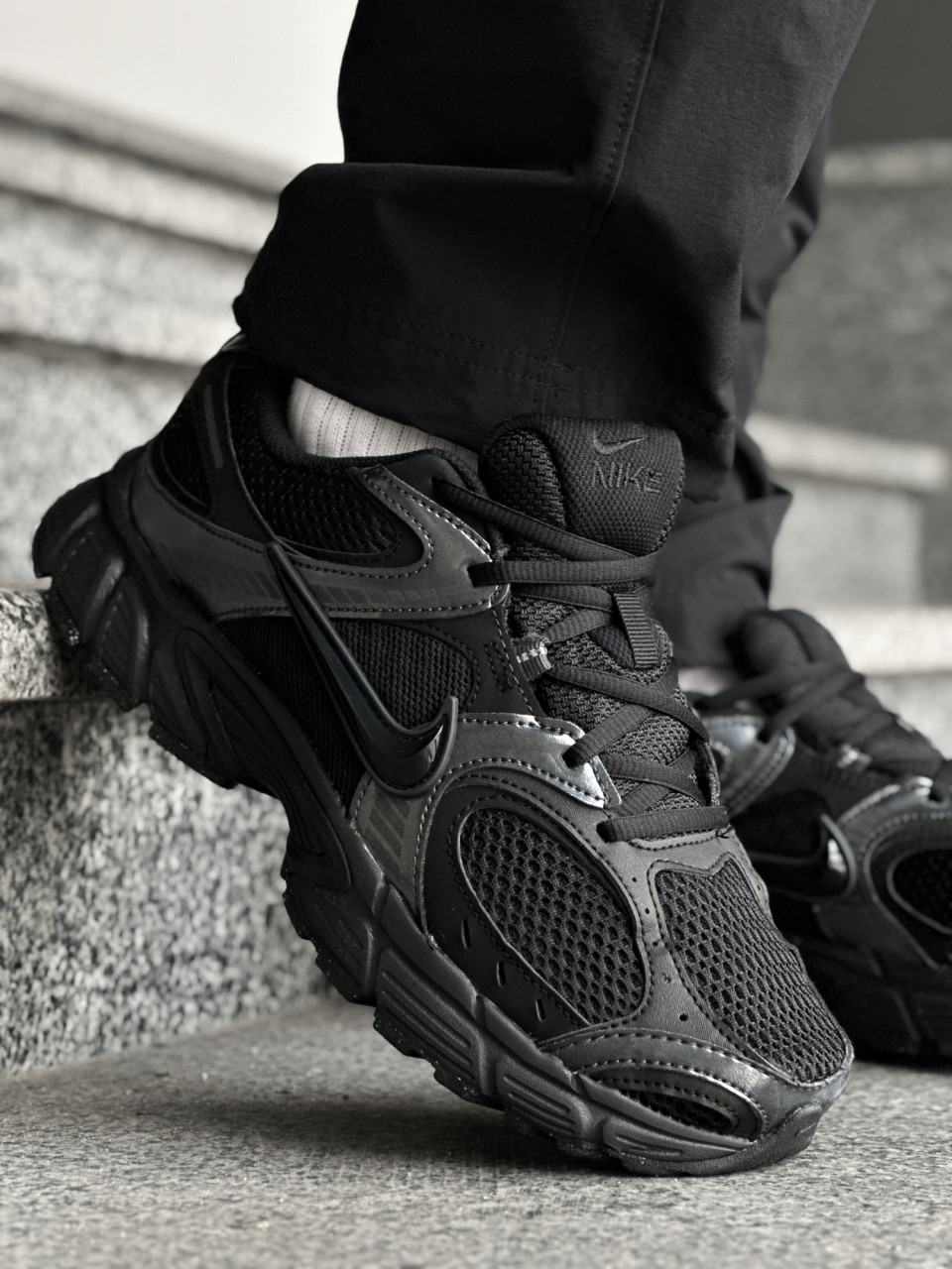 КРОСІВКИ NIKE V5 RNR