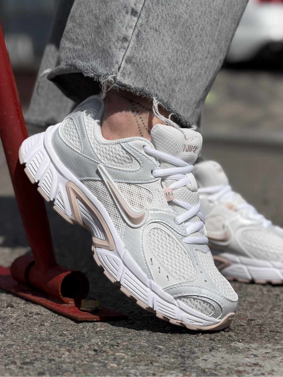 КРОСІВКИ W NIKE V5 RNR
