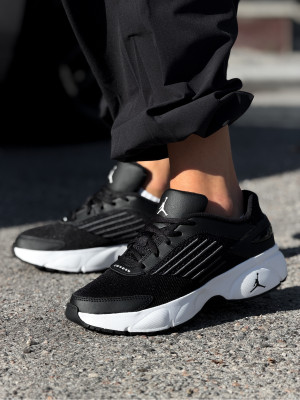 КРОСІВКИ WMNS JORDAN TRUNNER FLOW