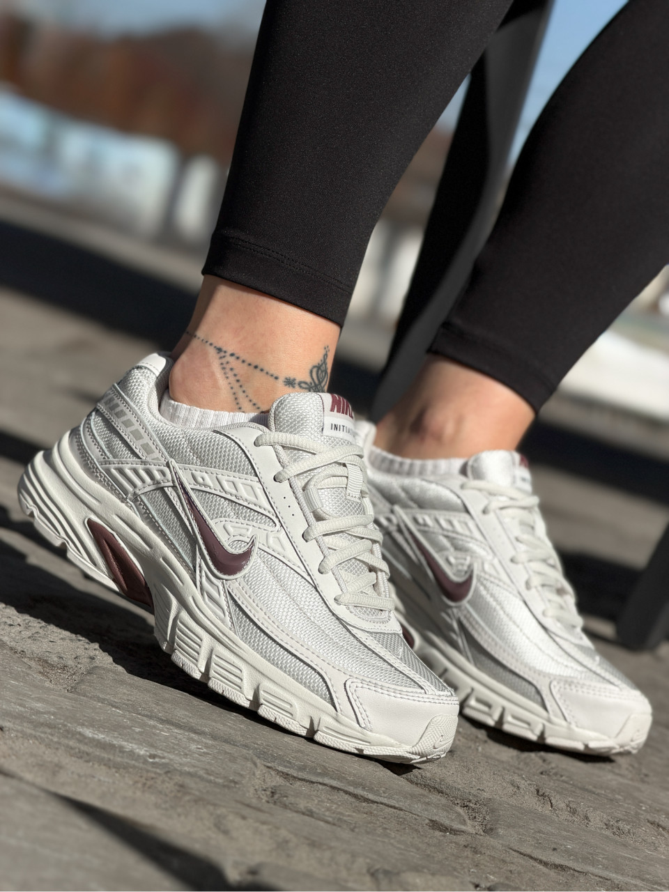 КРОСІВКИ WMNS NIKE INITIATOR