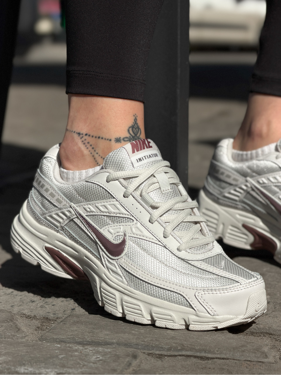 КРОСІВКИ WMNS NIKE INITIATOR