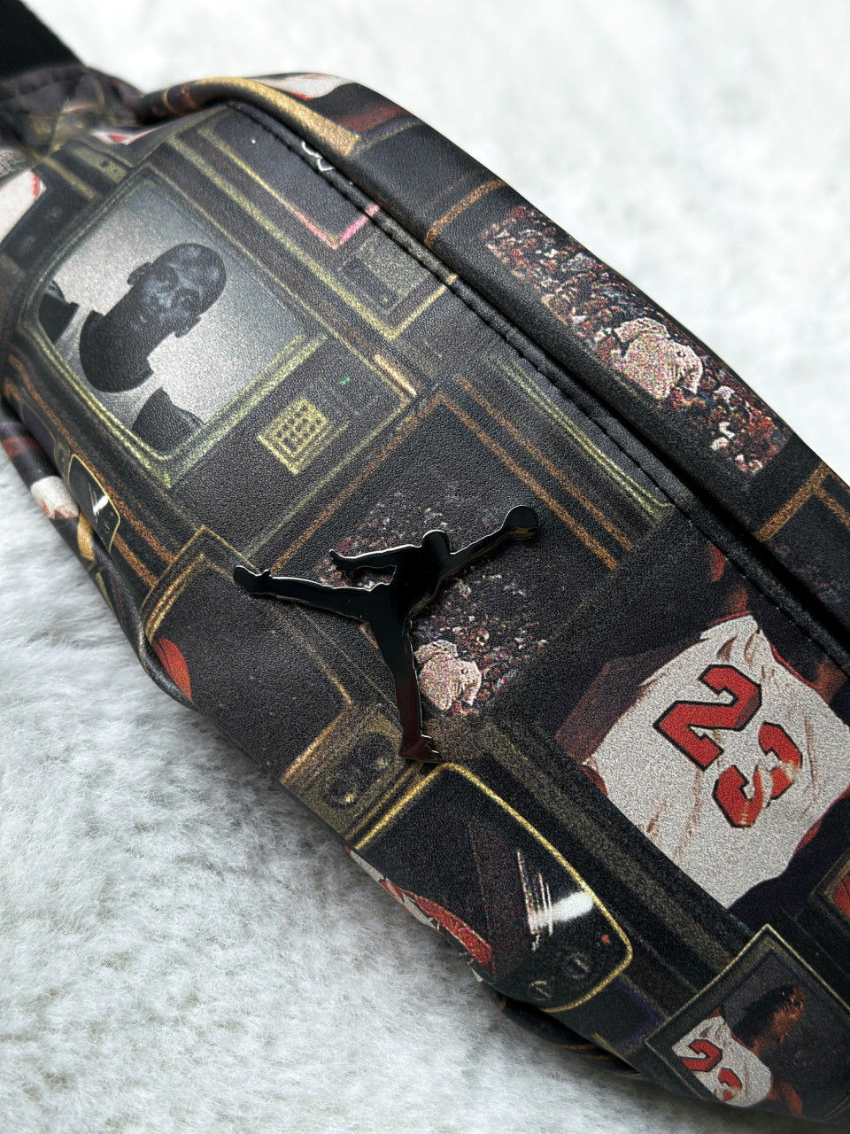 СУМКА НА ПОЯС JAM BOROUGH GFX CROSSBODY BAG