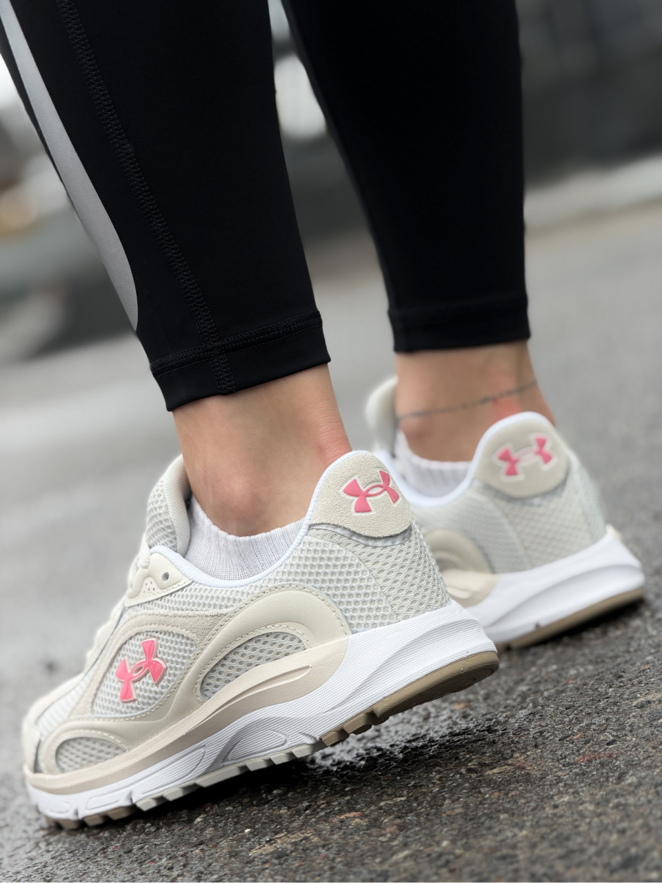 Кросівки/UA W Tech Runner