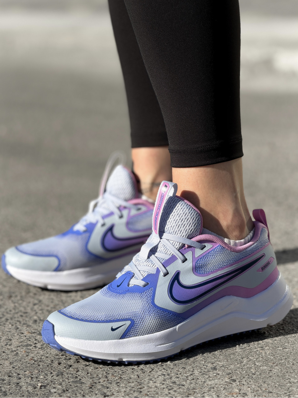КРОСІВКИ NIKE COSMIC RUNNER (GS)