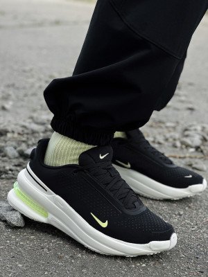 КРОСІВКИ NIKE AIR ZOOM UPTURN SC