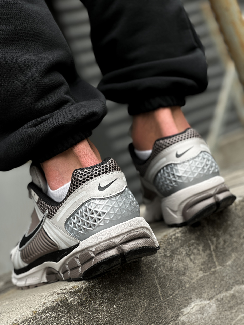 КРОСІВКИ NIKE ZOOM VOMERO 5