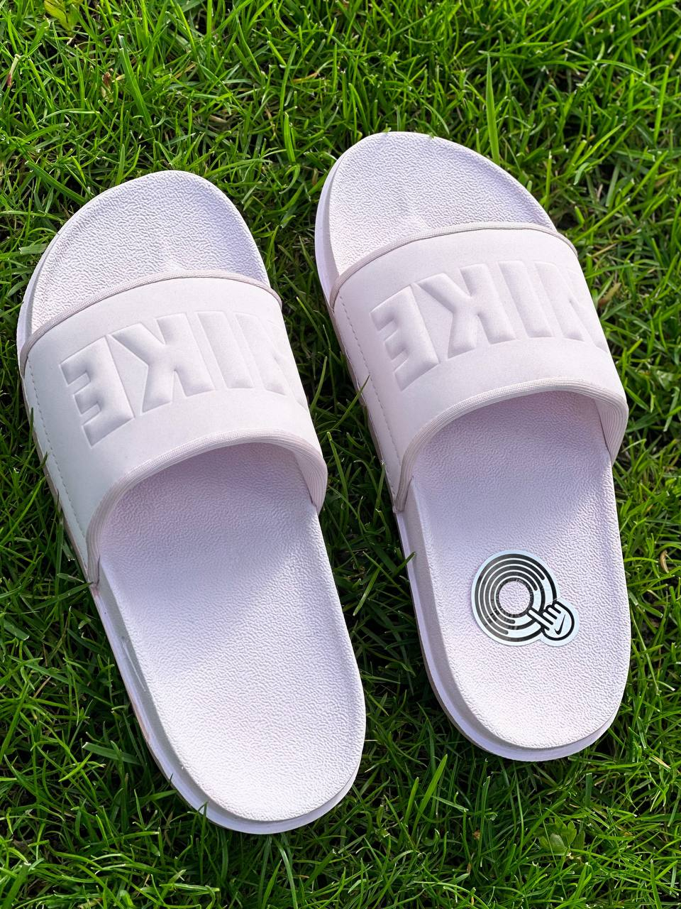 КАПЦІ WMNS NIKE OFFCOURT SLIDE