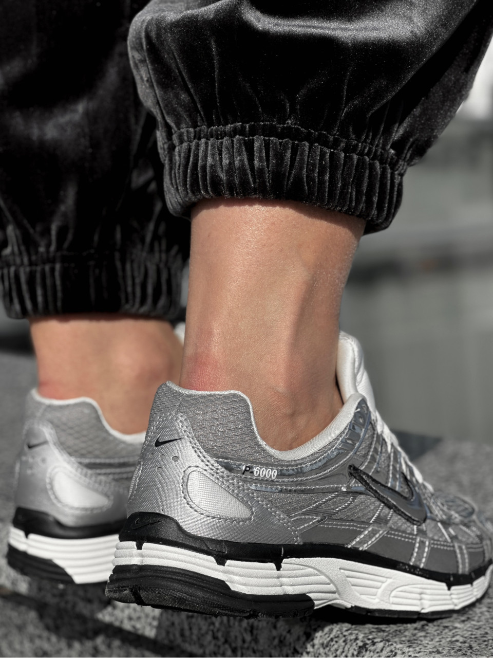 КРОСІВКИ NIKE P-6000