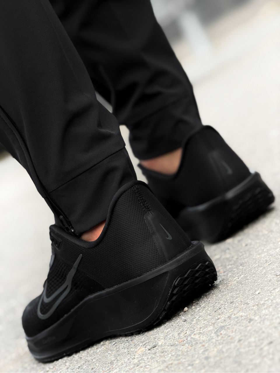 КРОСІВКИ NIKE QUEST 6