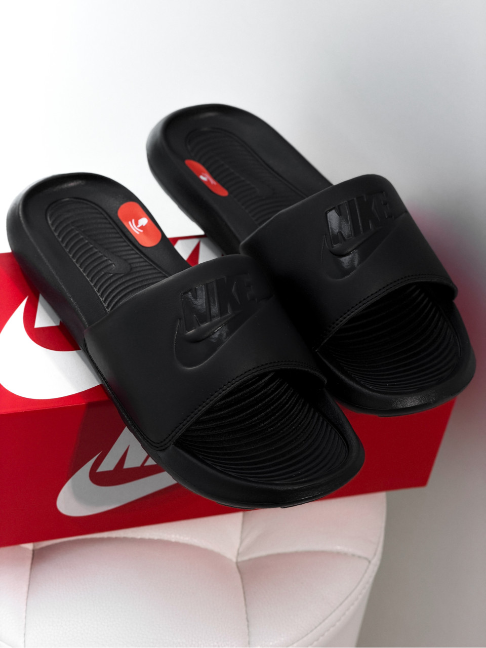 КАПЦІ NIKE VICTORI ONE SLIDE