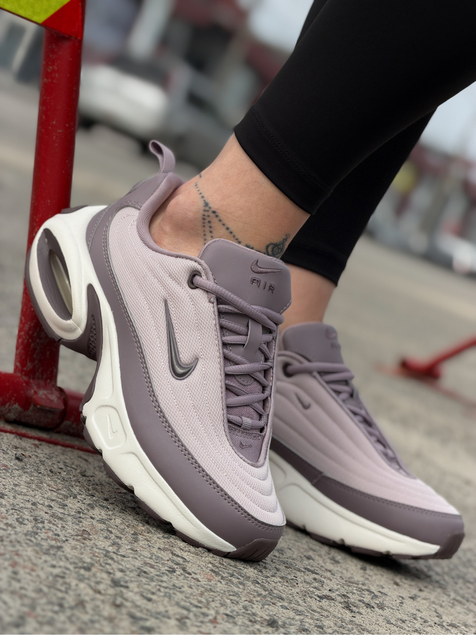 КРОСІВКИ W NIKE AIR MAX PORTAL