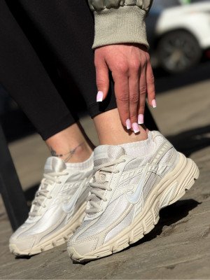 КРОСІВКИ WMNS NIKE INITIATOR