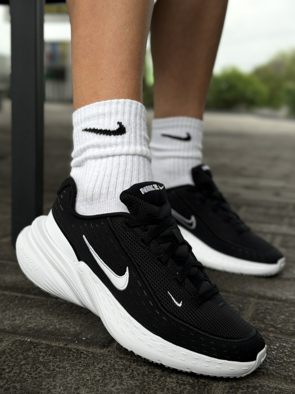 КРОСІВКИ W NIKE UPLIFT SC