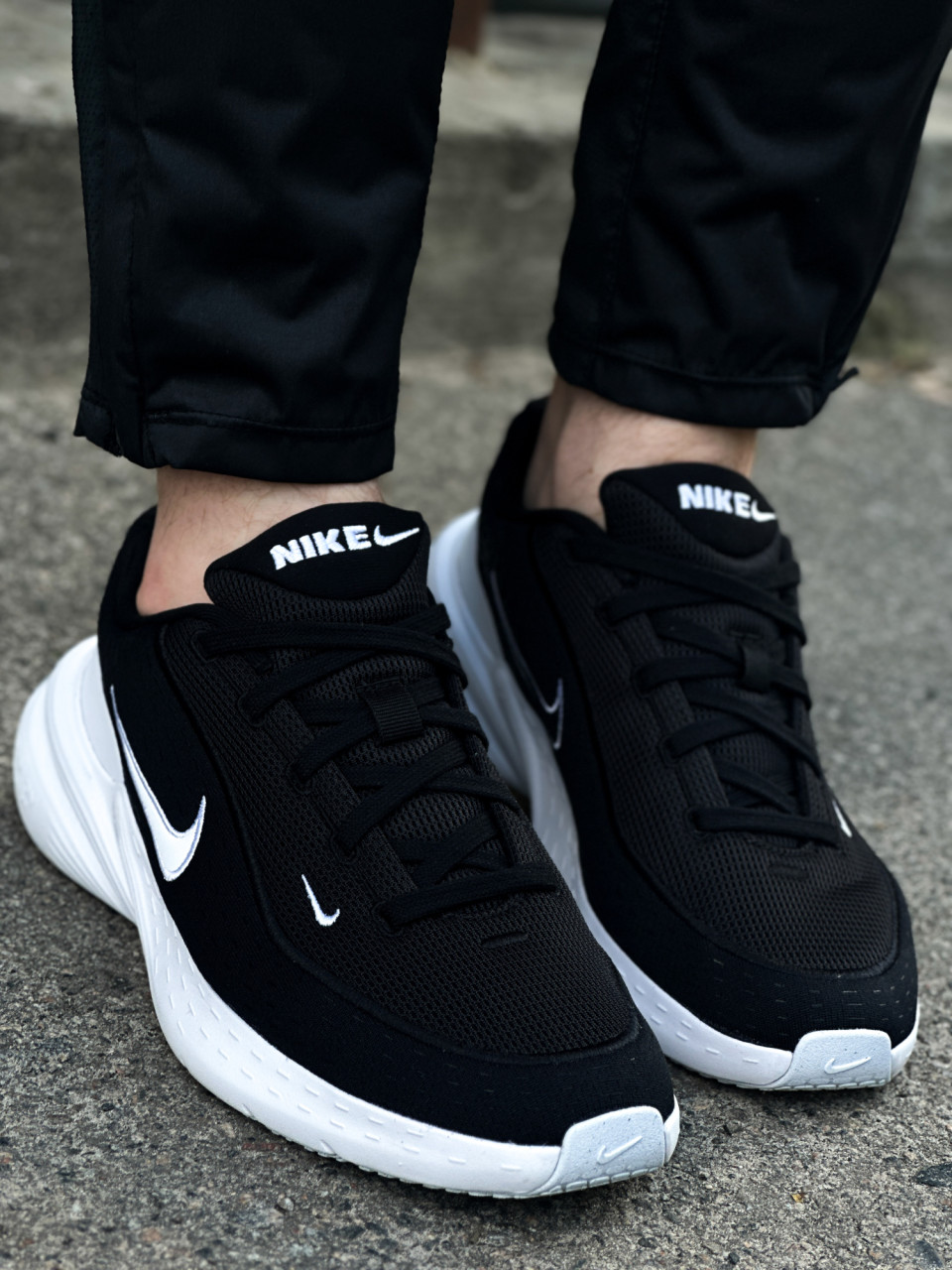 КРОСІВКИ NIKE UPLIFT SC