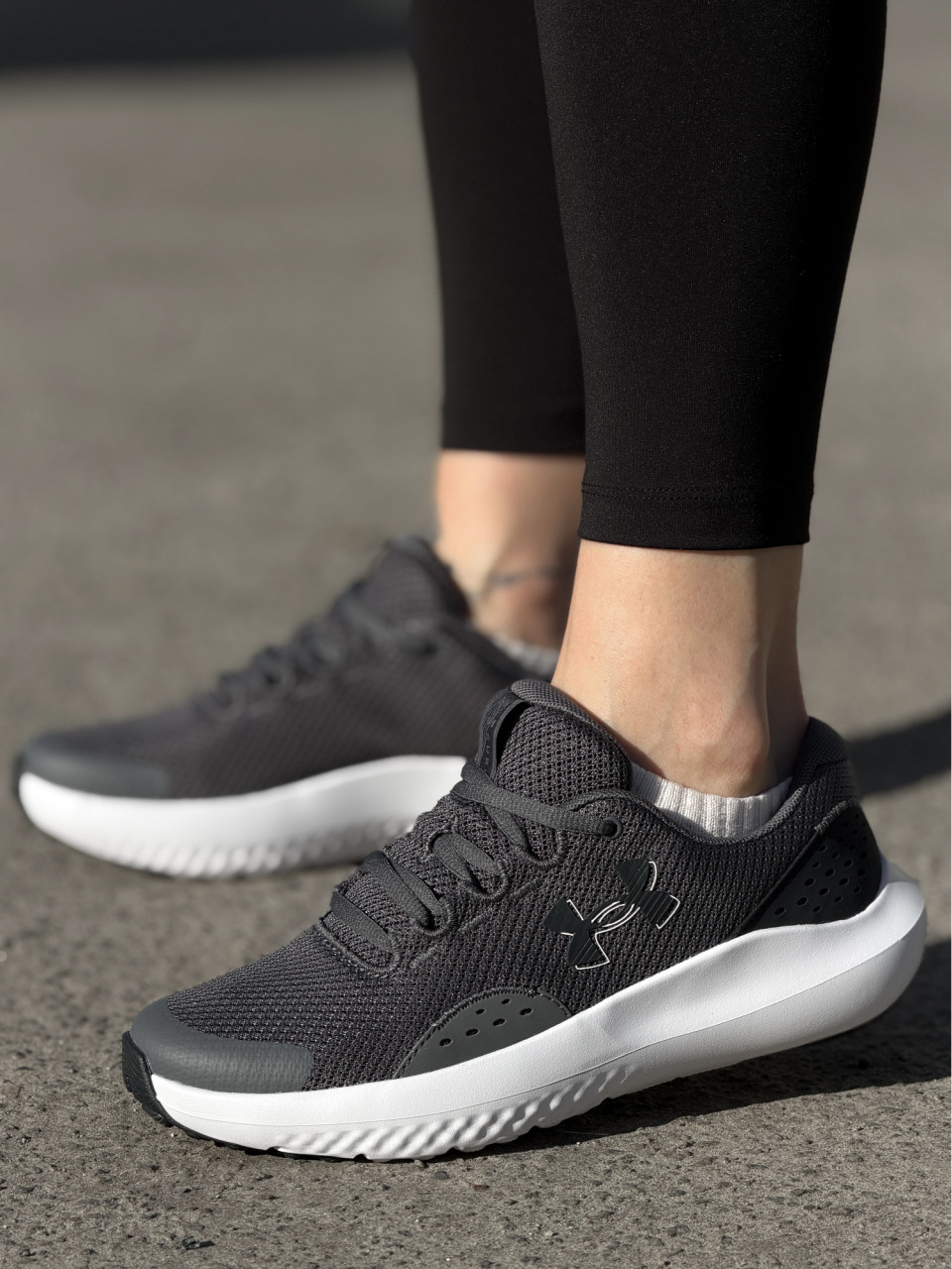 Кросівки/UA BGS Surge 4