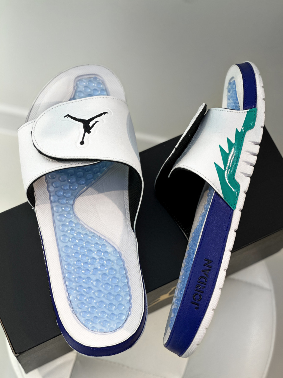 КАПЦІ JORDAN HYDRO V RETRO