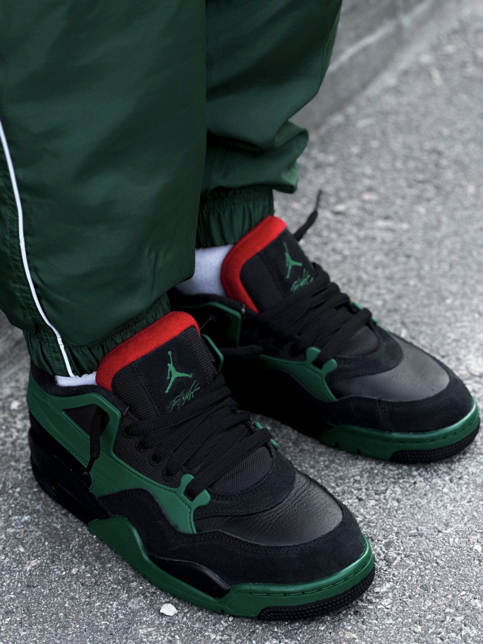 КРОСІВКИ AIR JORDAN 4 RM
