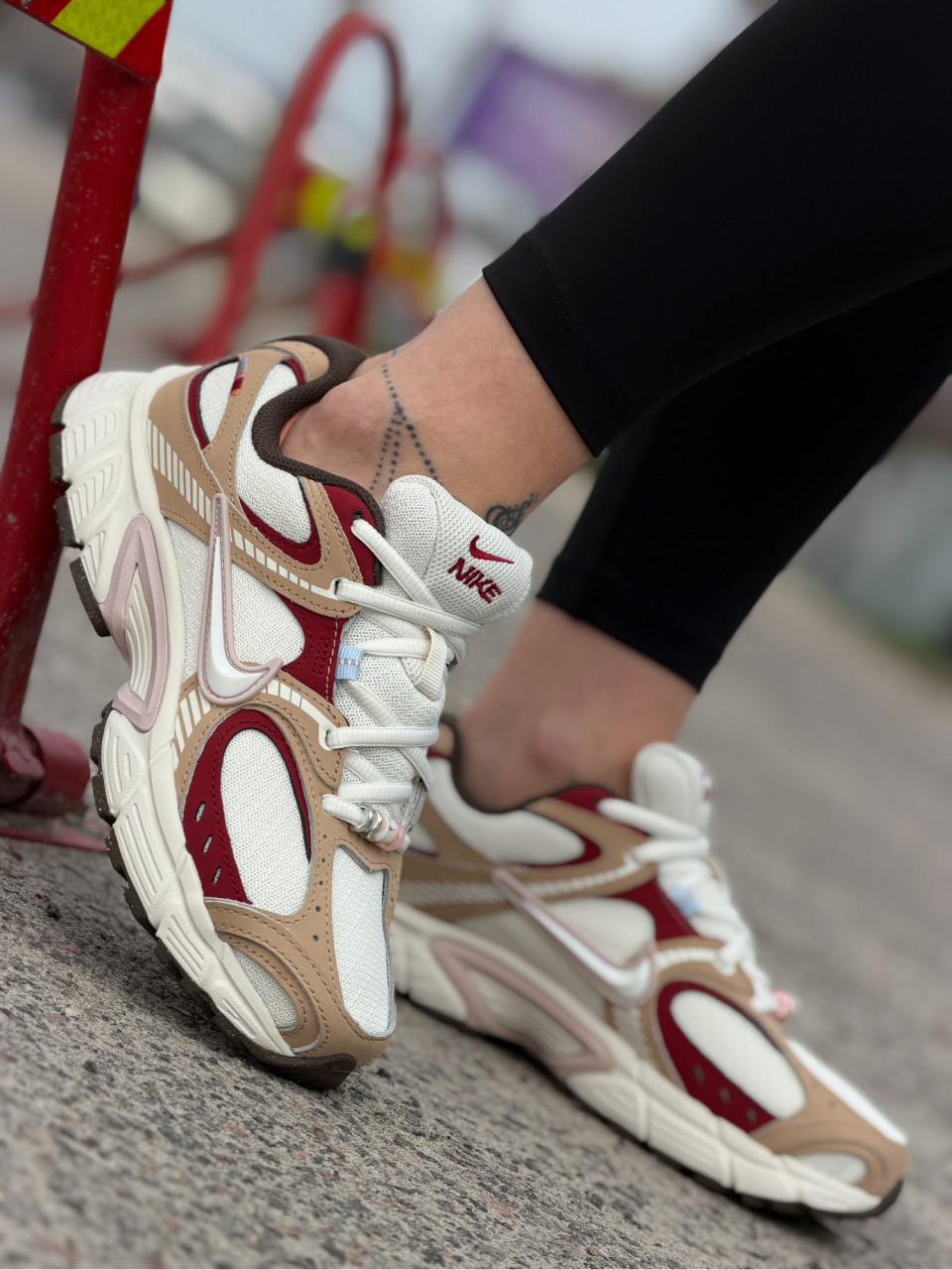 КРОСІВКИ W NIKE V5 RNR