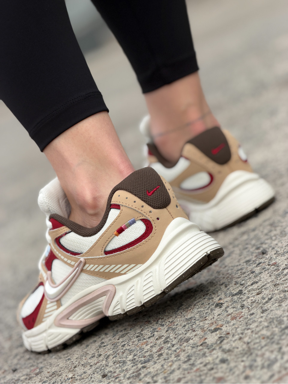 КРОСІВКИ W NIKE V5 RNR