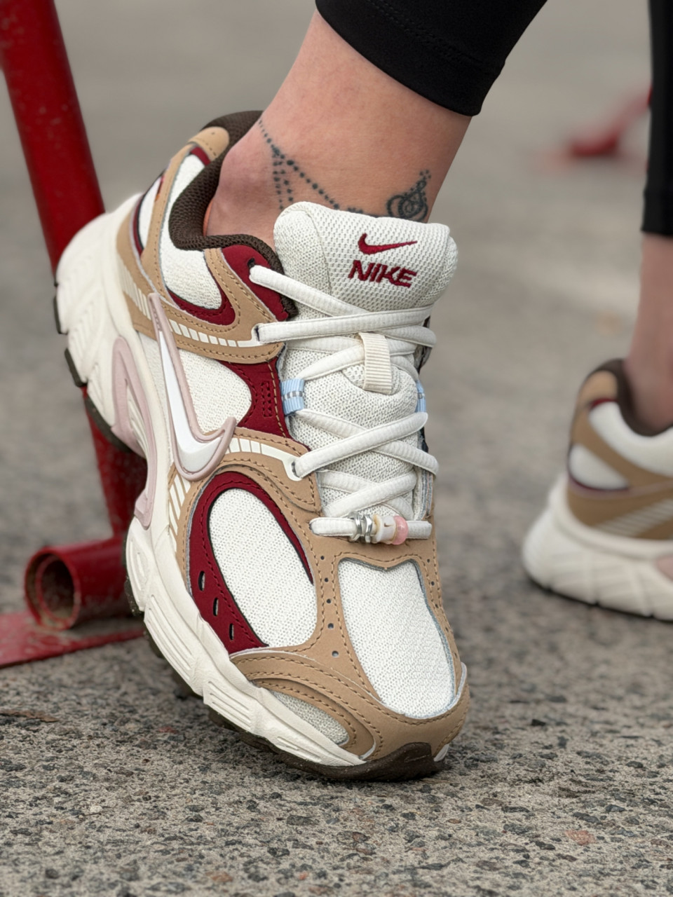 КРОСІВКИ W NIKE V5 RNR