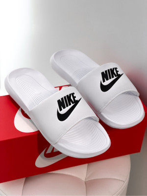 КАПЦІ NIKE VICTORI ONE SLIDE