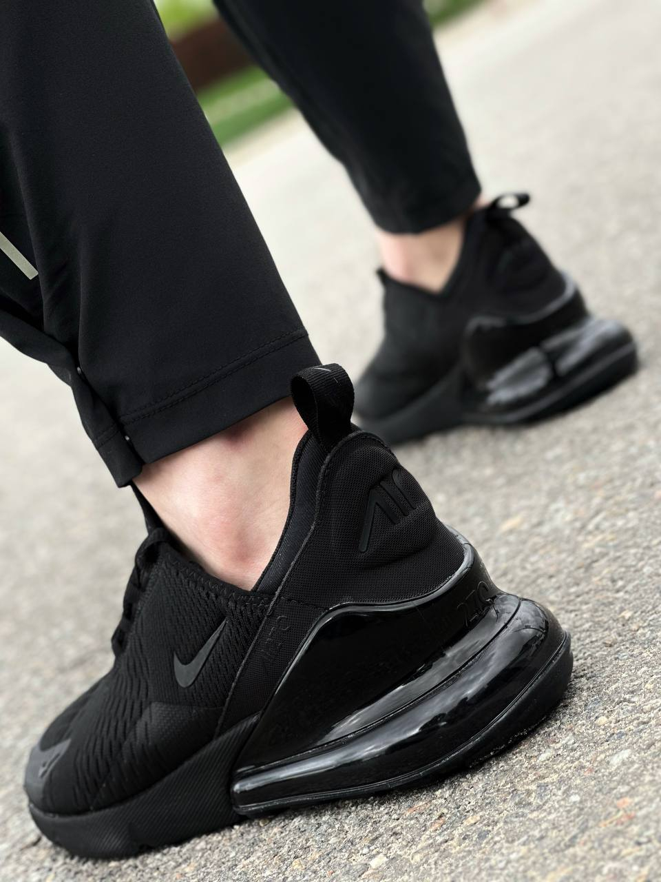 КРОСІВКИ NIKE AIR MAX 270 MESH