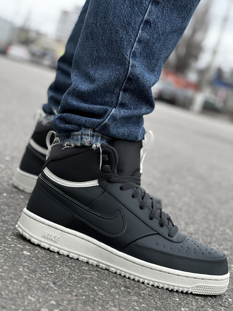 КРОСІВКИ NIKE COURT VISION MID WNTR