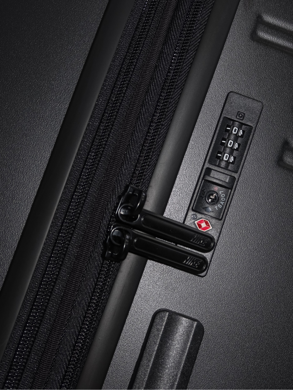 ВАЛІЗА NK 22IN HARDSHELL LUGGAGE