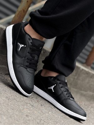КРОСІВКИ JORDAN COURT CONNECT LOW