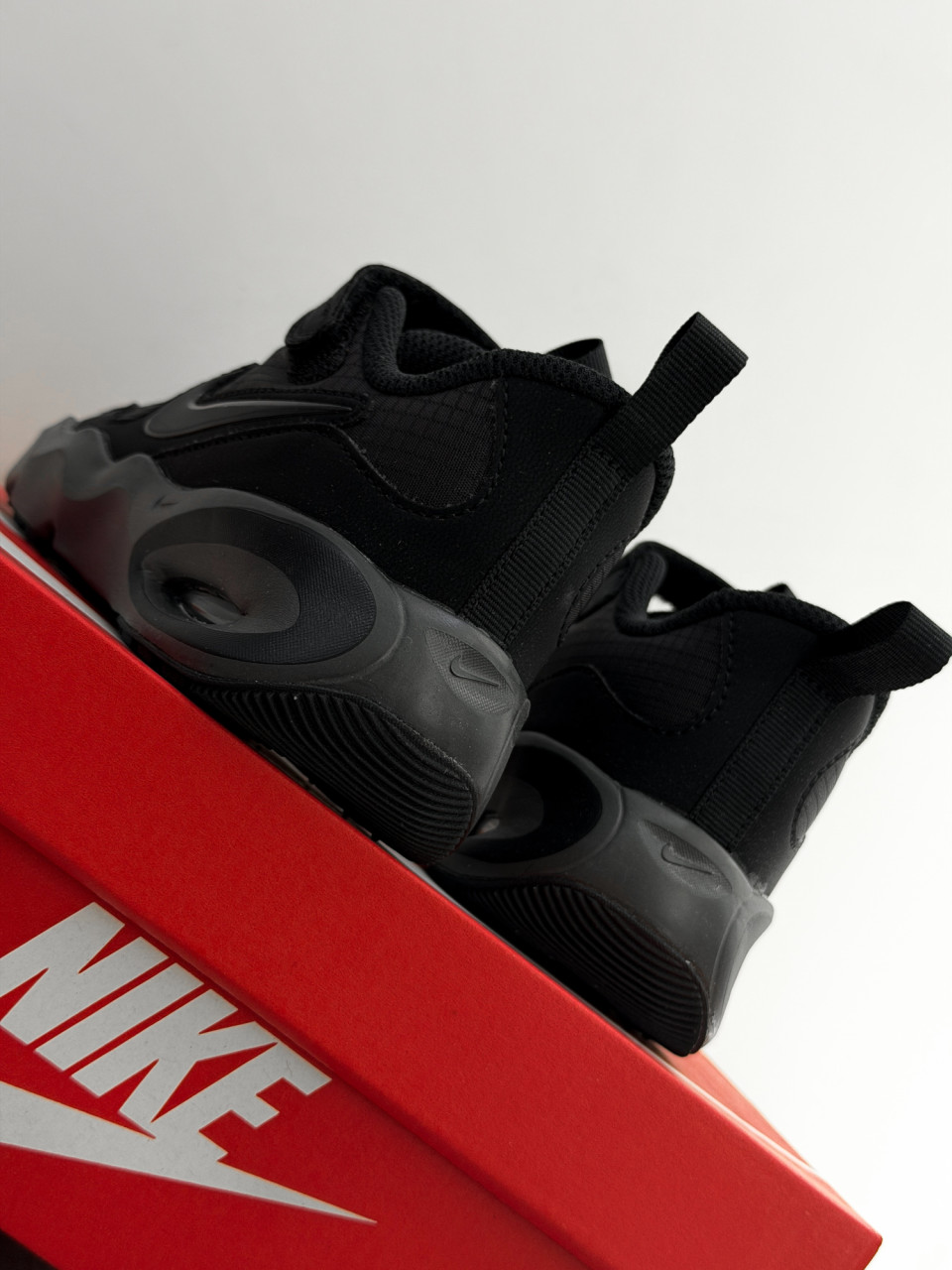 КРОСІВКИ NIKE AIR MAX NOVA BP