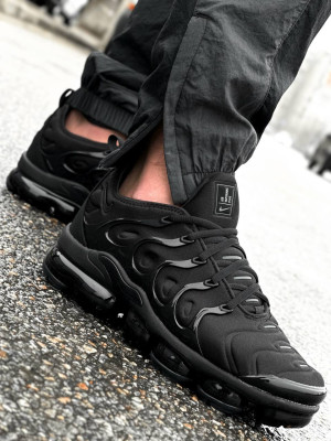 КРОСІВКИ AIR VAPORMAX PLUS
