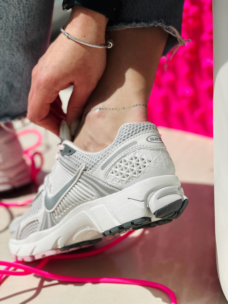 КРОСІВКИ W NIKE ZOOM VOMERO 5