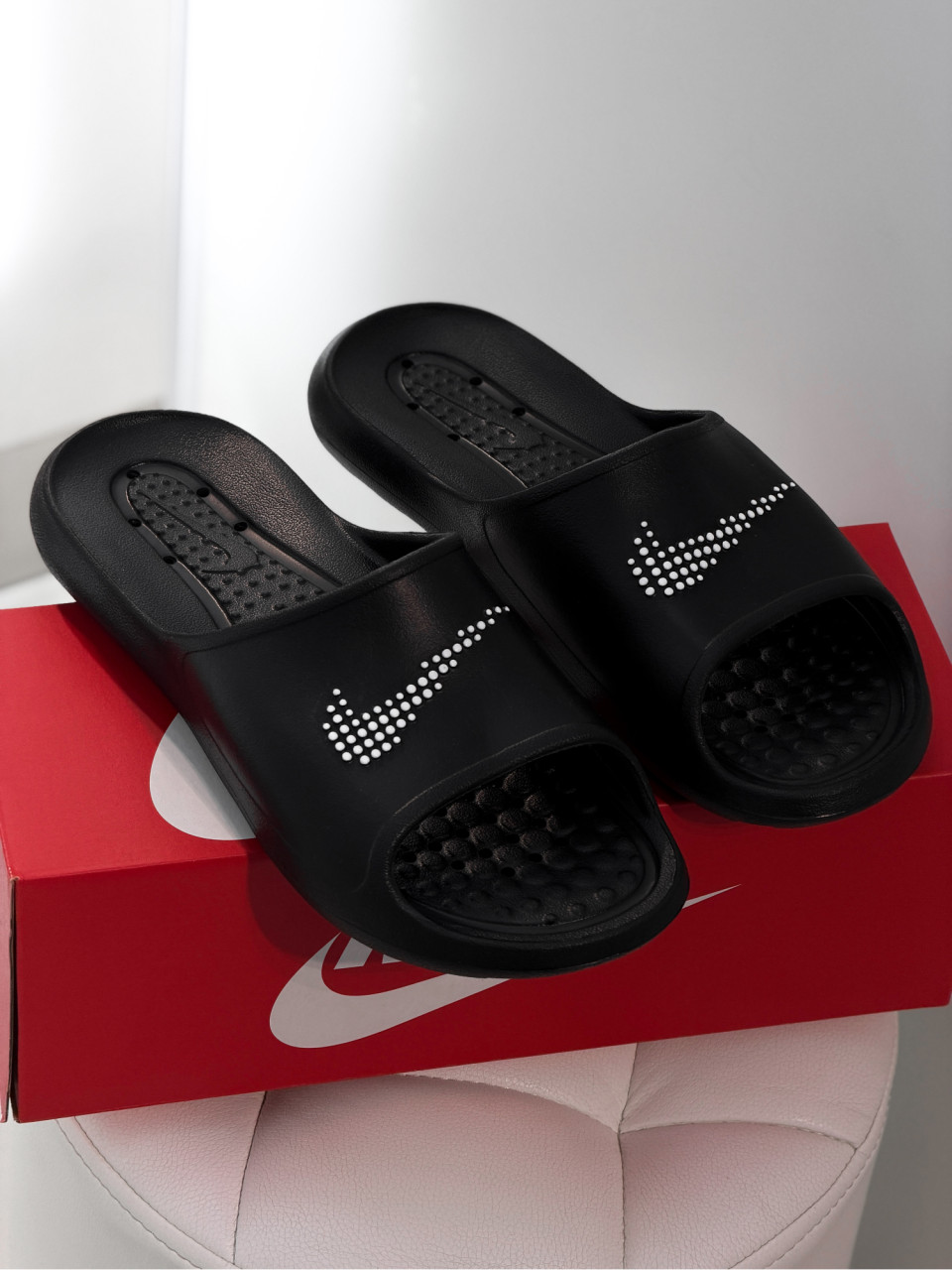 КАПЦІ NIKE VICTORI ONE SHOWER SLIDE