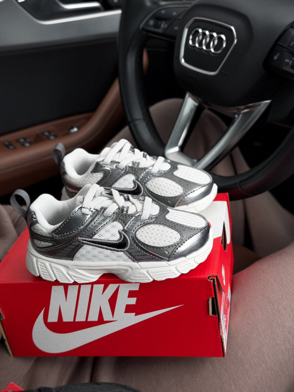 КРОСІВКИ NIKE V5 RNR (TD)