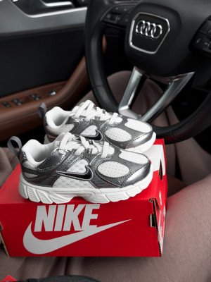 КРОСІВКИ NIKE V5 RNR (TD)