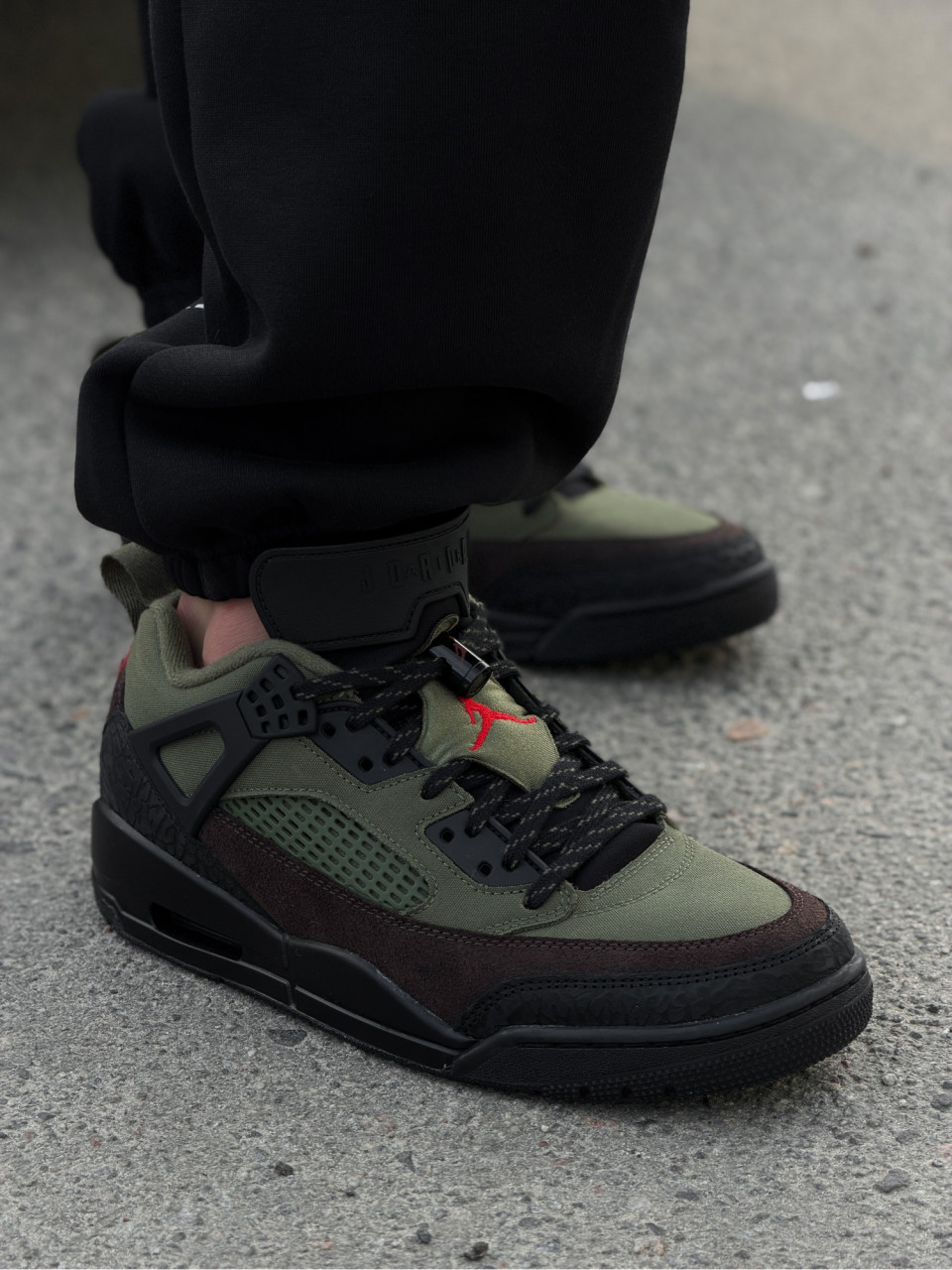 КРОСІВКИ JORDAN SPIZIKE LOW
