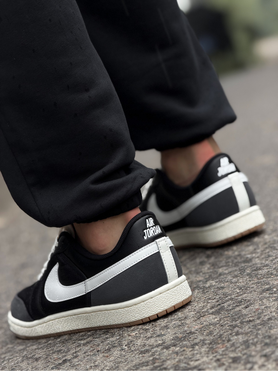 КРОСІВКИ AIR JORDAN SKYLINE LOW