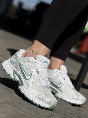 КРОСІВКИ W NIKE V5 RNR