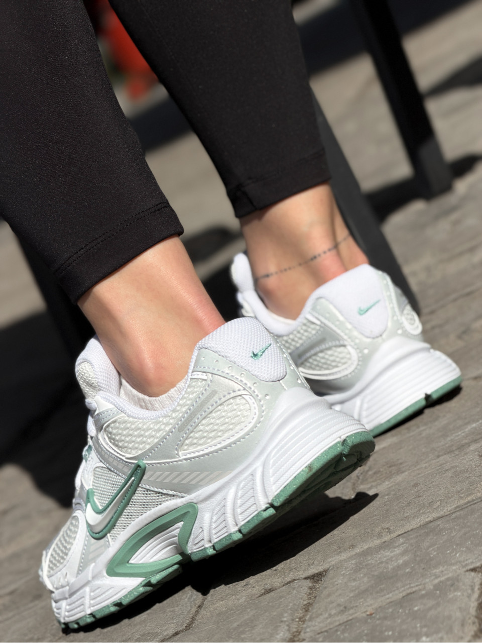 КРОСІВКИ W NIKE V5 RNR