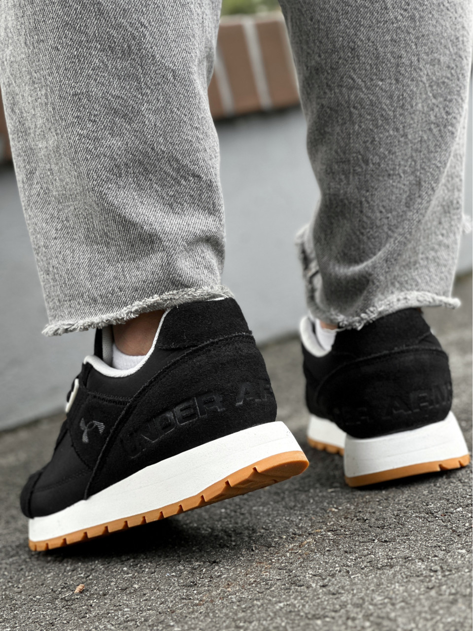Кросівки/UA W Essential Runner
